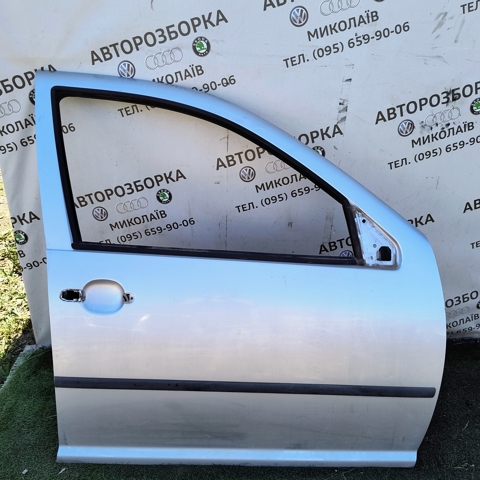 Пассажирская передняя дверь 1J4831056H VAG