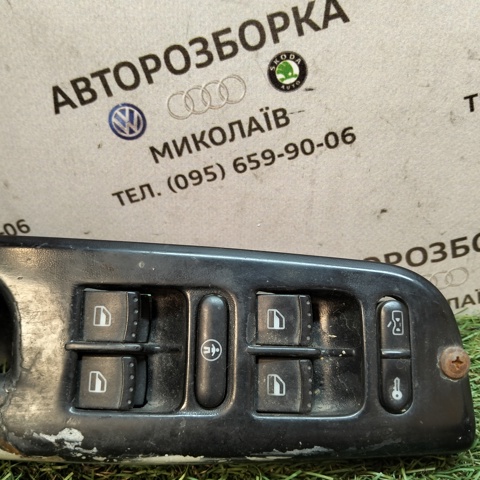Кнопки переднего левого стеклоподъемника 1J4959857A VAG