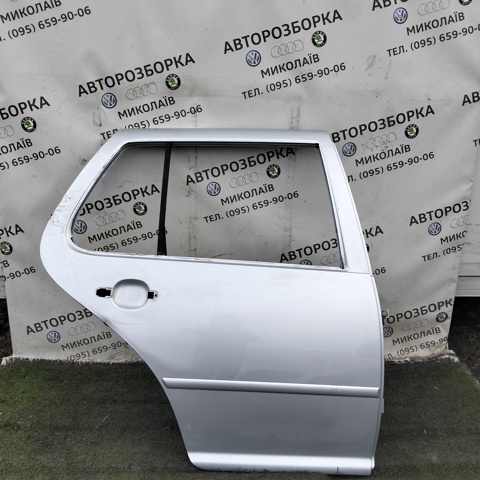 Дверь пассажирская задняя правая 1J6833056F VAG