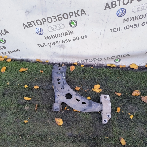 1K0407152AA Нижний рычаг купить Ирпень