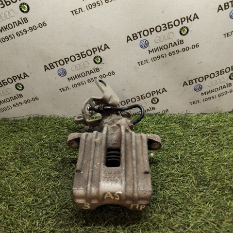 Суппорт тормозной задний правый Audi A3 Sportback