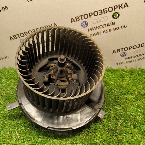 VAG 1K1819015E Мотор вентилятора печки (отопителя салона) в наличии Одесса