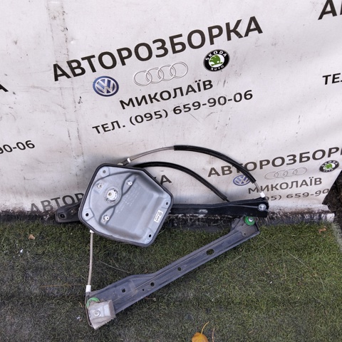 Механизм стеклоподъемника двери передней, правой 1K4837462B VAG