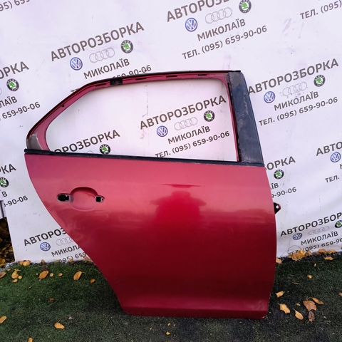 VAG 1K5833106E Панель-щека двери передней правой в наличии Харьков