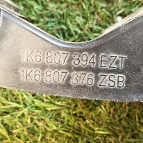 1K6807394 VAG Направляющая заднего бампера правая купить в Каменское