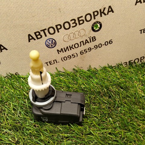 Электрокорректор фар 1Q0941295 VAG