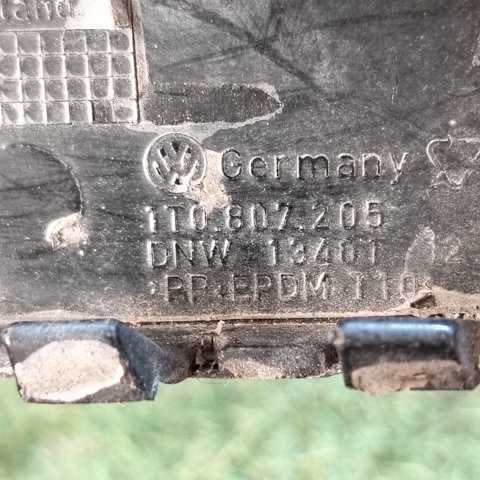 1T0807205 VAG Заглушка буксировочного крюка купить в Каменское