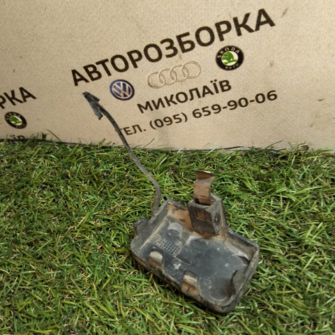 VAG 1T0807205 Заглушка буксировочного крюка в наличии Ирпень