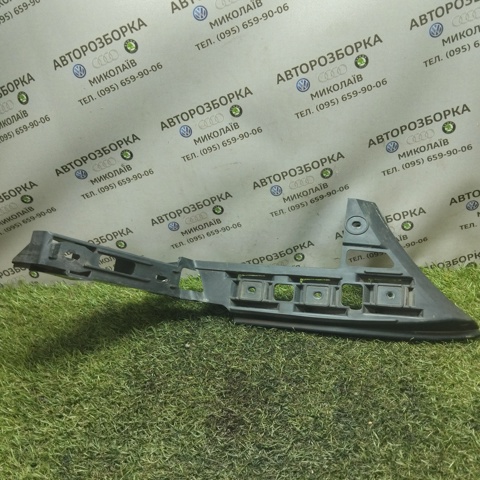 Направляющая заднего бампера, правая 1T0807376 VAG