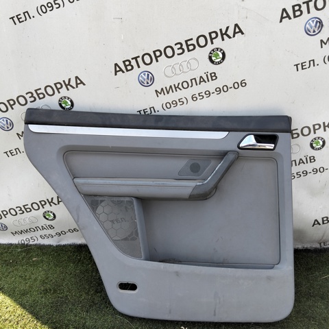1T0867211 VAG Обшивка (облицовка) внутренняя двери задней правой купить в Чернигов