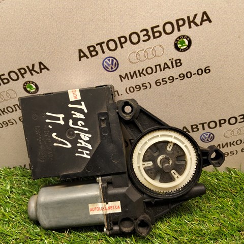 VAG 1T0959701 Мотор стеклоподъемника двери передней левой в наличии Харьков