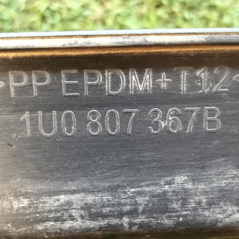 1U0807367B VAG Решетка бампера переднего левая купить в Тернополь