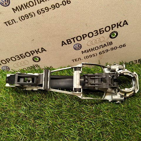 1U0837885B Держатель наружной ручки двери передней левой купить Львов