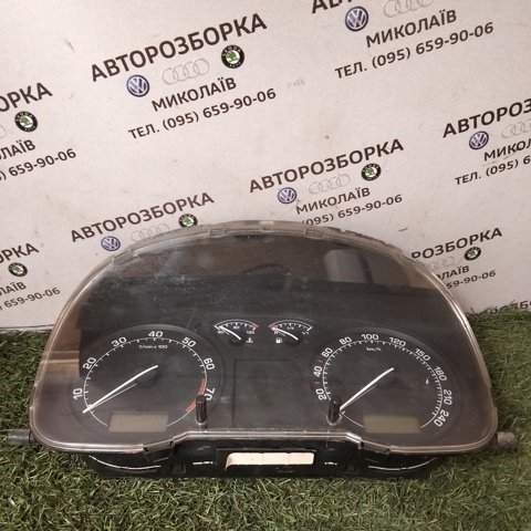 Щиток приборов 1U0920811B VAG