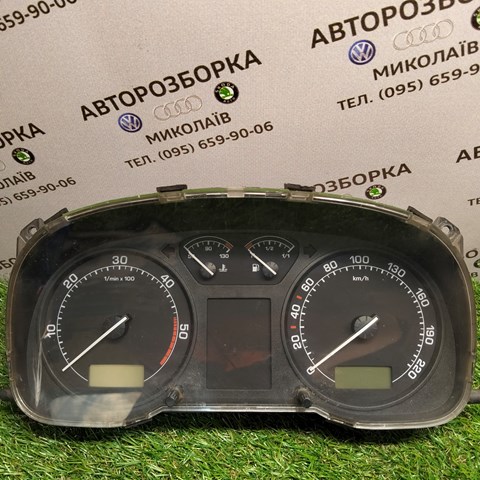 1U0920811F VAG Приборная доска (щиток приборов) купить в Днепр