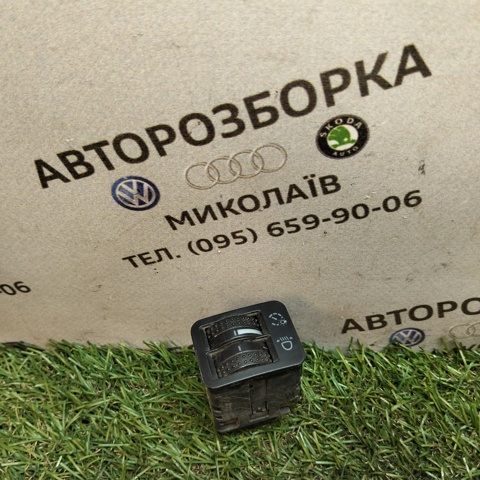 Кнопка корректора фар 1U0941333D VAG