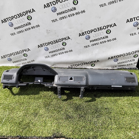 1U1857069A VAG купить в Ирпень