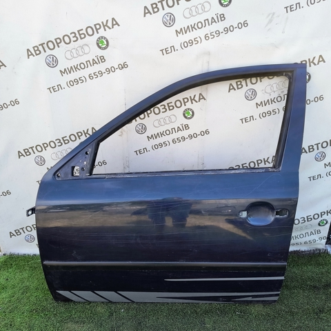 Двери 1U4831051 VAG