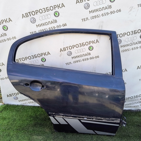Дверь задняя, правая 1U4833052 VAG