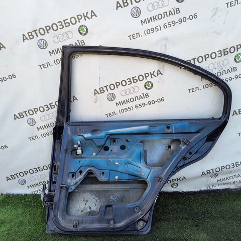 1U4833056 VAG Дверь задняя правая купить в Черкассы