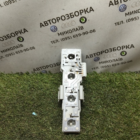 Плата заднего фонаря, контактная 1U6945257 VAG