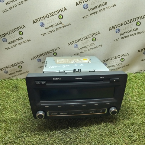 Заводская магнитола 1Z0035161F VAG