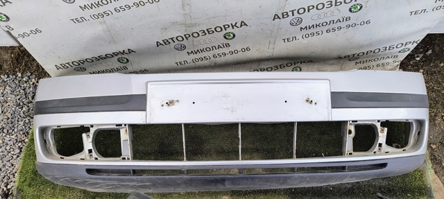 Передний бампер 1Z0807221 VAG