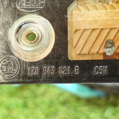 1Z0943021B VAG Фонарь подсветки номерного знака купить в Каменское