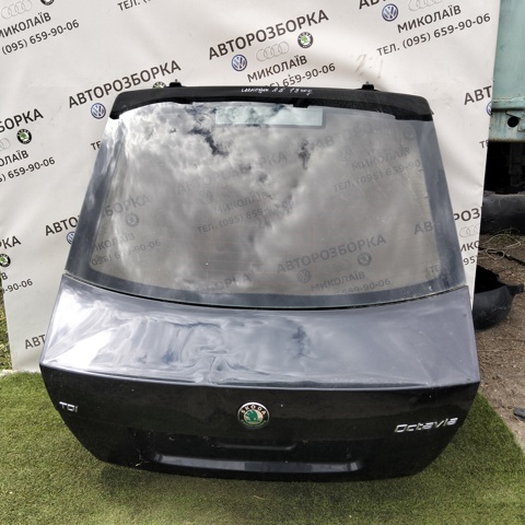 Пятая дверь 1Z5827025 VAG