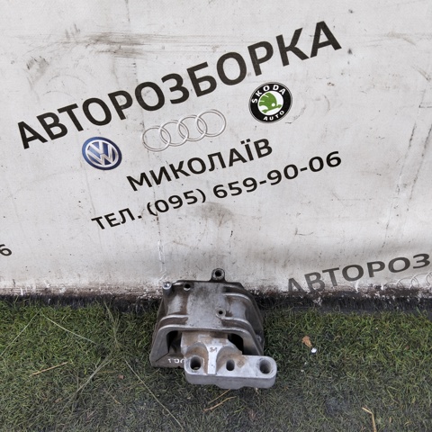 23018 Подушка (опора) двигателя правая купить Львов