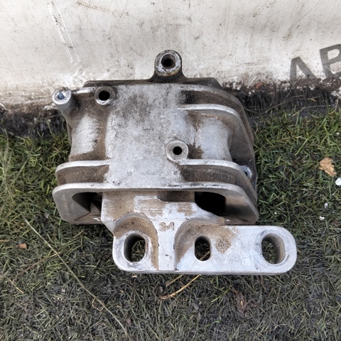 23018 Правая подушка двигателя купить Павлоград