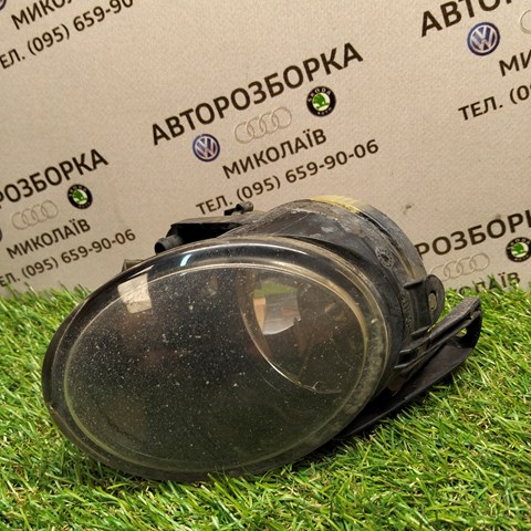 Противотуманка правая 27129400RE VAG