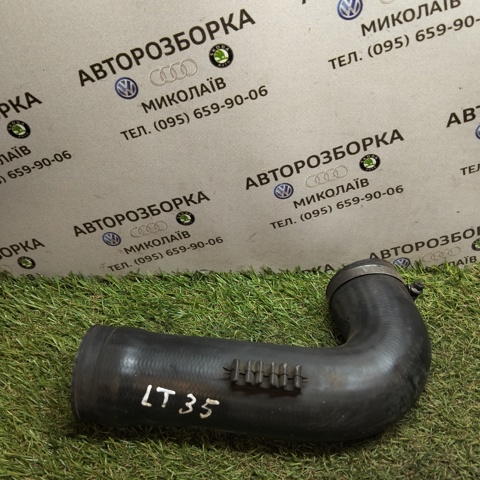 Патрубок воздушный, выход из компрессора (наддув) 2D0145828A VAG