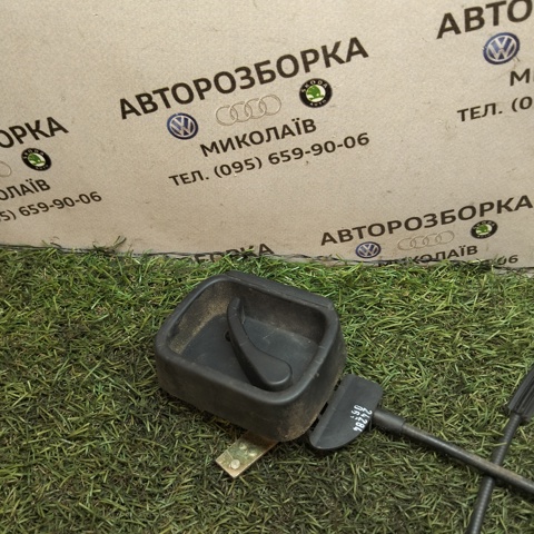 VAG 2K0827185 Ручка двери задней (распашной) правая внутренняя в наличии Николаев