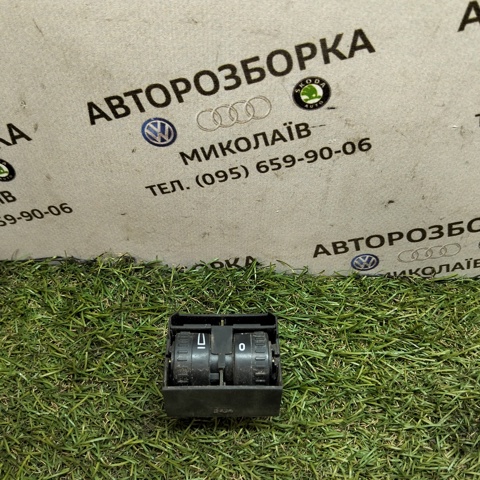 Кнопка (регулятор) корректора фар 2K0941333A VAG