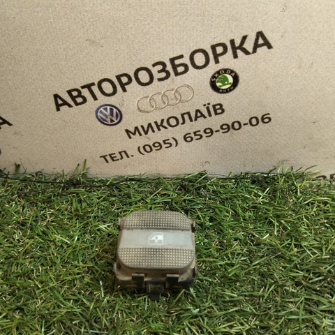 Кнопка подъемника переднего правого стекла 3A0959855B VAG