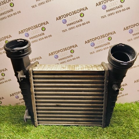 Радиатор интеркуллера 3B0145805D VAG