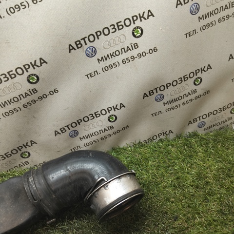 3B0145834P VAG Патрубок воздушный, выход из турбины/компрессора (наддув) купить в Житомир