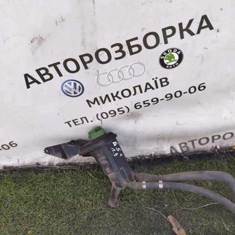 Бачок и трубопроводы 3B0422371 VAG