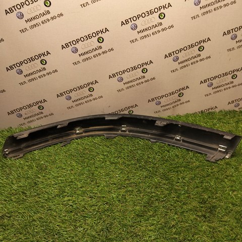 3B0807718B VAG Накладка бампера переднего правая купить в Украина