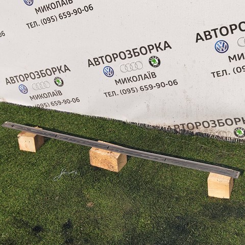 3B0853516C Молдинг двери передней правой купить Запорожье