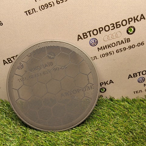 3B0868149 Накладка динамика двери купить Ирпень