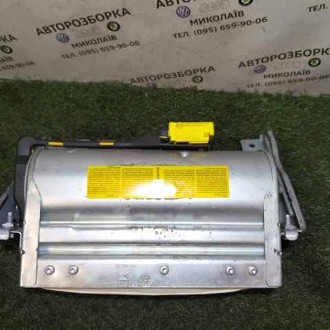3B0880204H Подушка безопасности (AIRBAG) пассажирская купить Черкассы