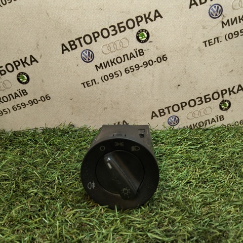 3B0941531B Переключатель света фар на "торпедо" купить Павлоград
