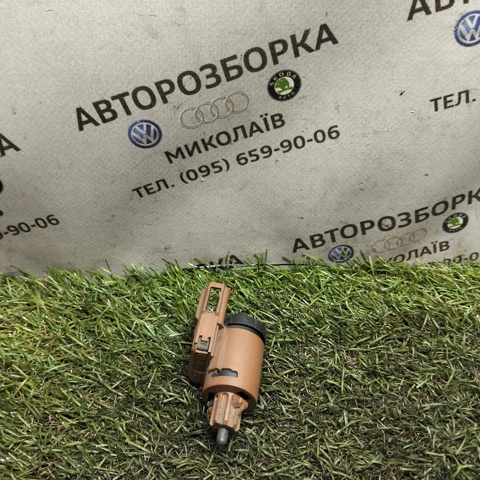 Лягушка тормоза 3B0945511 VAG