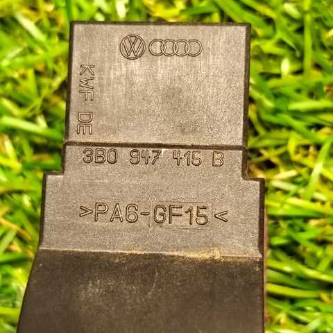 VAG 3B0947415B Плафон подсветки бардачка в наличии Ровно