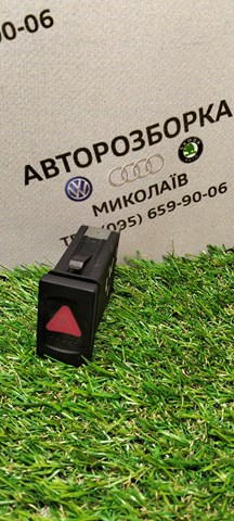 Кнопка аварийной сигнализации Volkswagen Passat B5