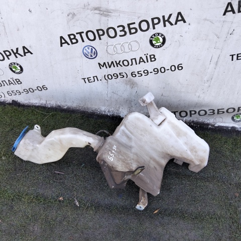 Бачок омывателя лобового стекла 3B0955453AD VAG