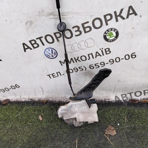 Замок задней правой двери  3B4839016AL VAG