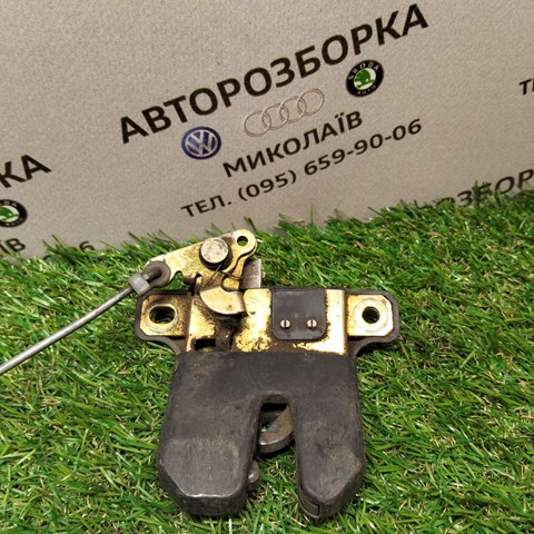 VAG 3B5827505A Замок багажника в наличии Ужгород